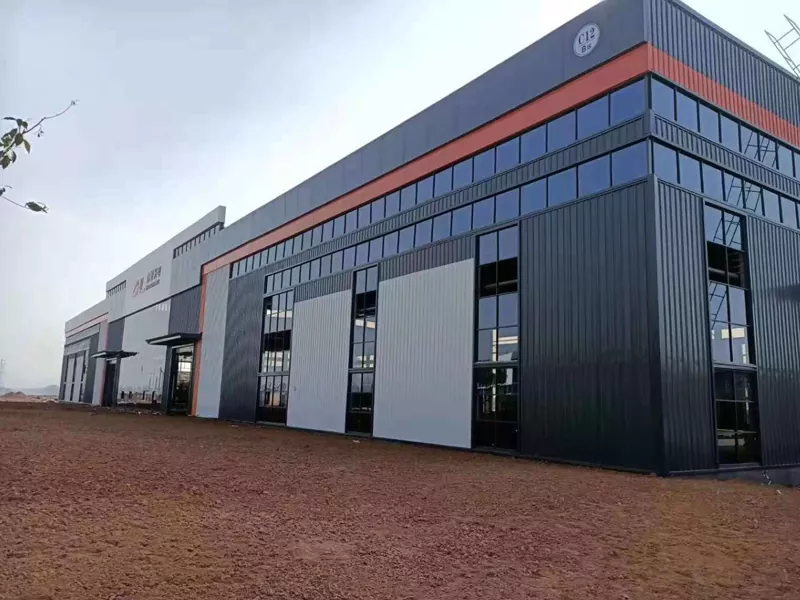 Analiza e shkaqeve dhe parandalimi i rrjedhjes së ujit në depot e strukturës së çelikut të lehtë